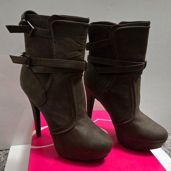 Faux Suede Riley boots by Promiscuous Brown Size 8.5 - Picture 1 of 5